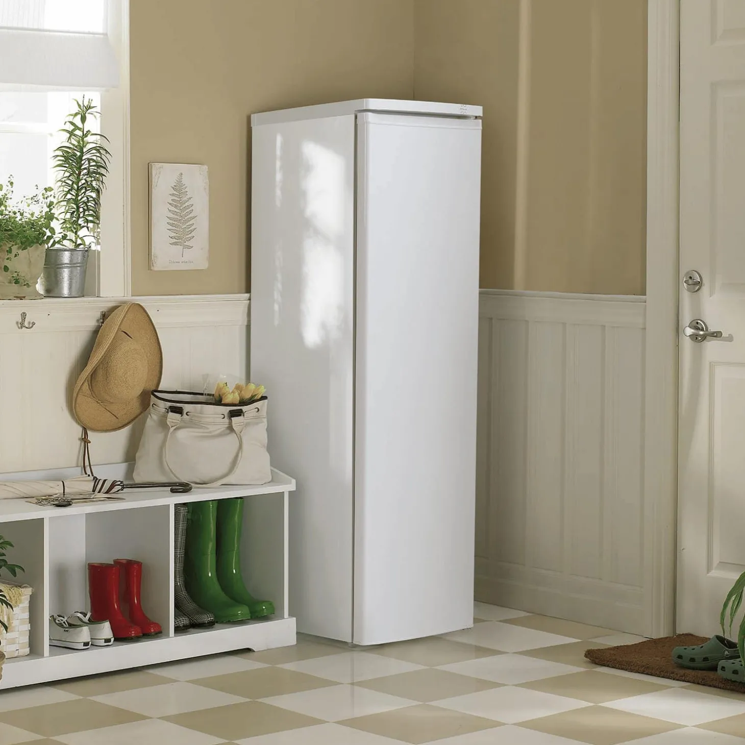 DANBY Congélateur 7,1 pi3, Blanc, Vertical, 22" - DUF071A3WDB