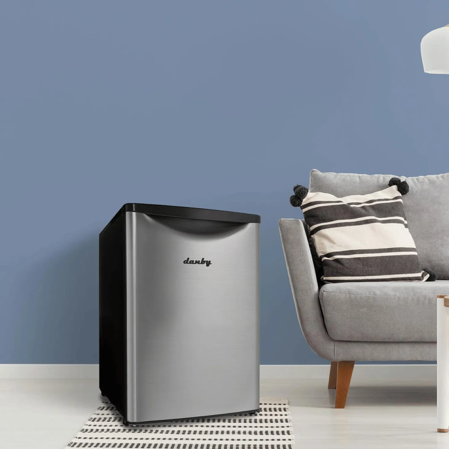 DANBY Réfrigérateur 2,6 pi3 Inox Compact - DAR026A2BSLD