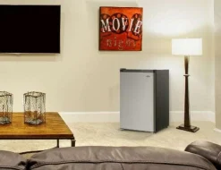 DANBY Réfrigérateur 4,5 pi3 Inox Compact - DCR045B1BSLD
