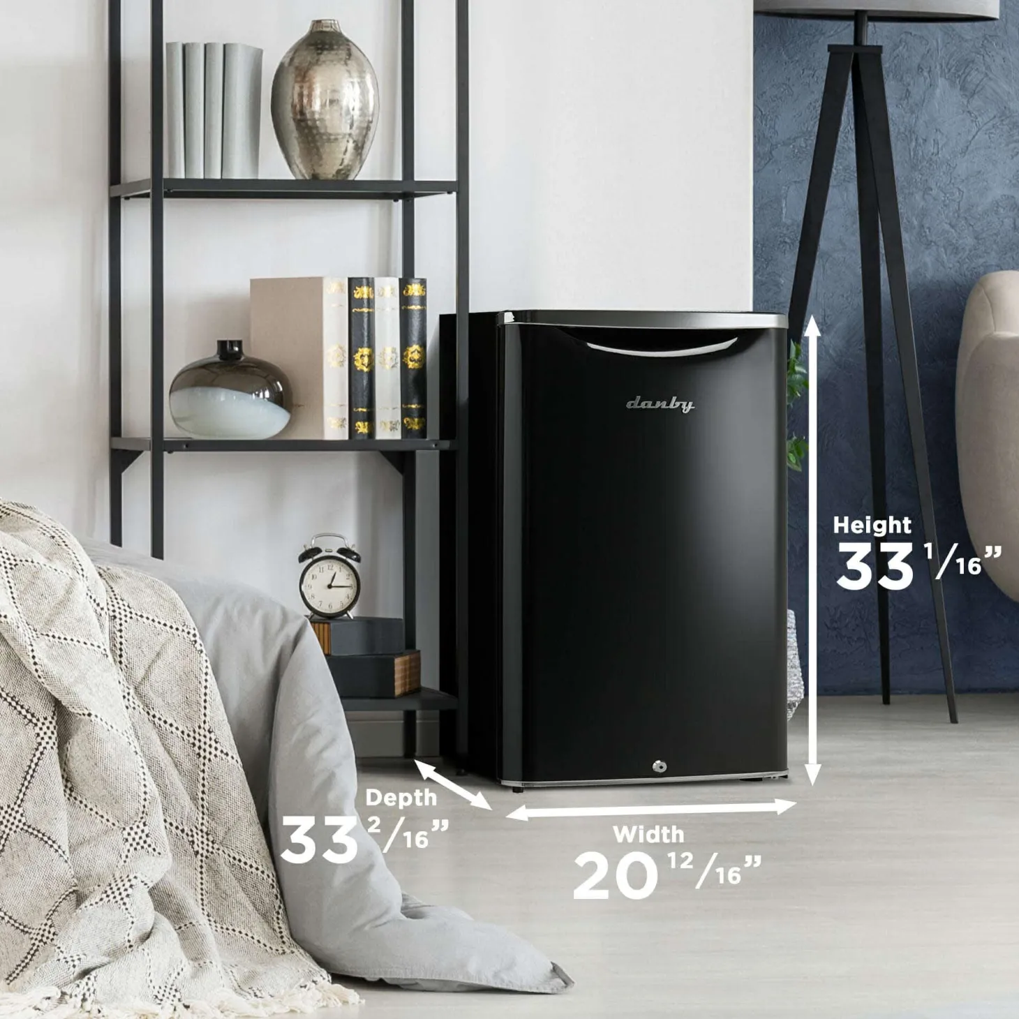 DANBY Réfrigérateur 4,3 pi3 Noir Compact - DAR044A6MDB