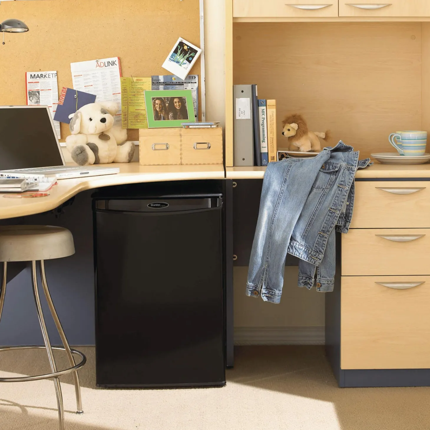 DANBY Réfrigérateur 2,6 pi3 Noir Compact - DAR026A1BDD