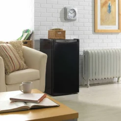 DANBY Réfrigérateur compact 3,2 pi3 Noir Compact - DCR032A2BDD