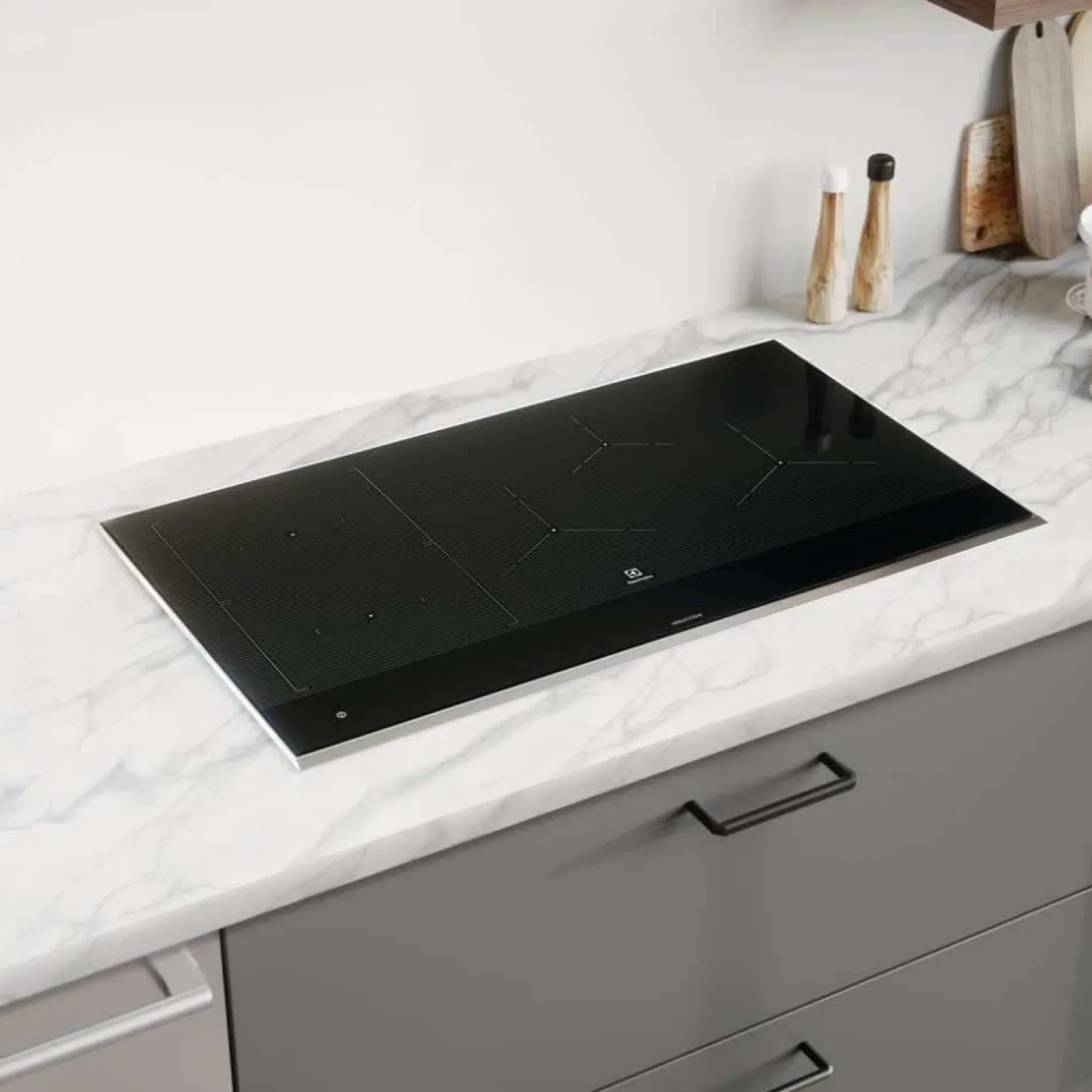 ELECTROLUX Plaque de cuisson Induction Noir 36" Noir - ECCI3668AS