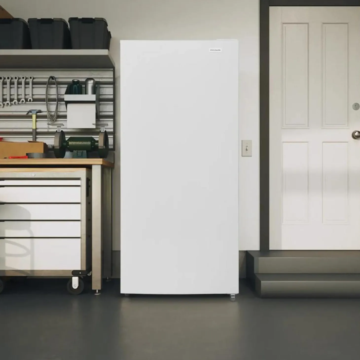 FRIGIDAIRE Congélateur convertible 21 pi3, Blanc, Vertical, 30" - FFUV2126AW