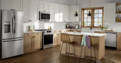 FRIGIDAIRE GALLERY Réfrigérateur 22,6 pi3 36 po Inox Congélateur en bas, Portes françaises - GRFC2353AF