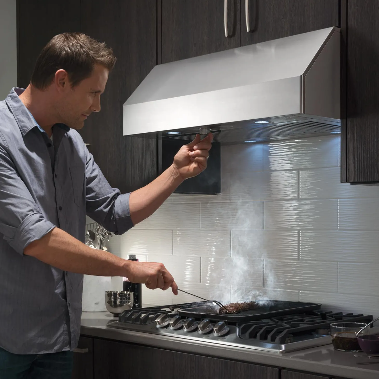 Frigidaire Professional Hotte Encastré Inox 30" , 400 PI3/MIN-FHWC3050RS