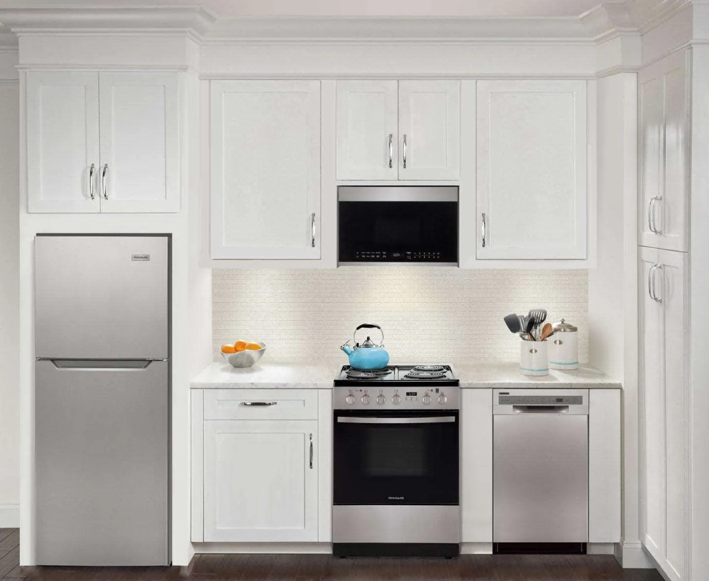 FRIGIDAIRE Réfrigérateur 11,6 pi3 24 po Inox Congélateur en haut - FFET1222UV