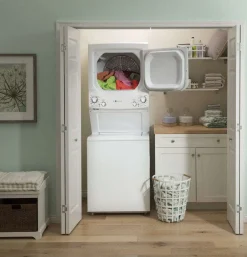 GE Laveuse et sécheuse superposées, Blanc, 27'', 800 RPM - GUD27EEMNWW