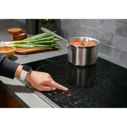 GE Profile Plaque de cuisson Vitrocéramique Noir 30" Électrique Noir - PEP7030DTBB