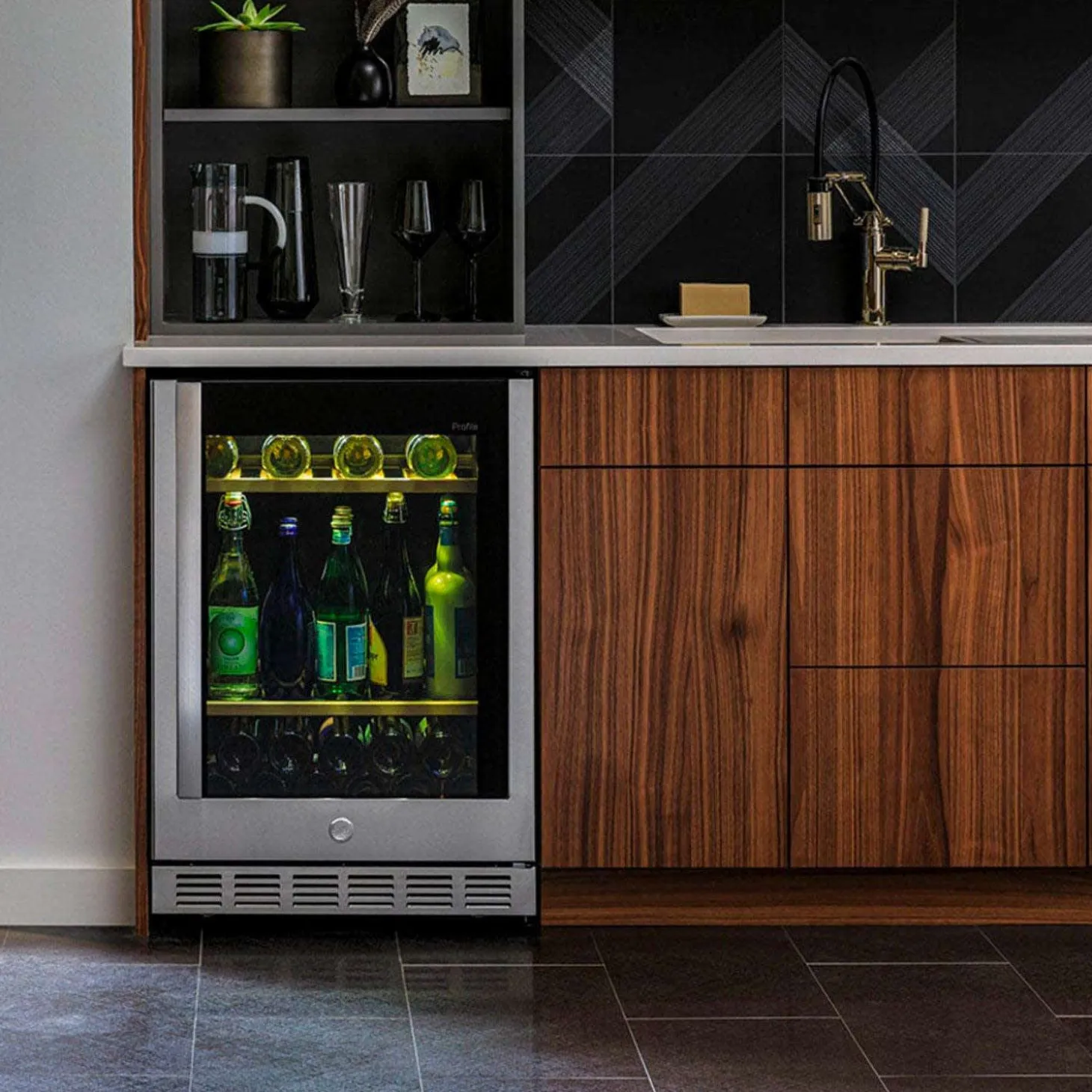 GE Profile Refroidisseur à vin Acier inoxydable 23.5" - PVS06BSPSS