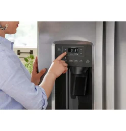 GE Réfrigerateur 23 pi3 33 po Acier inoxydable Côte à côte - GSS23GYPFS