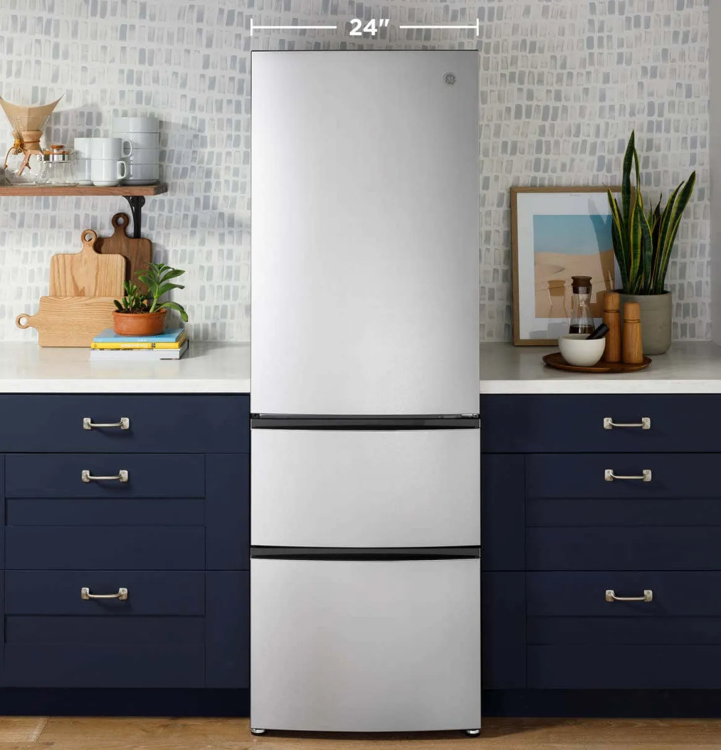 GE Réfrigérateur 11,9 pi3 24 po Acier inoxydable Congélateur en bas - GLE12HSPSS