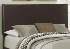 Grand lit en cuir synthétique avec tête de lit (60