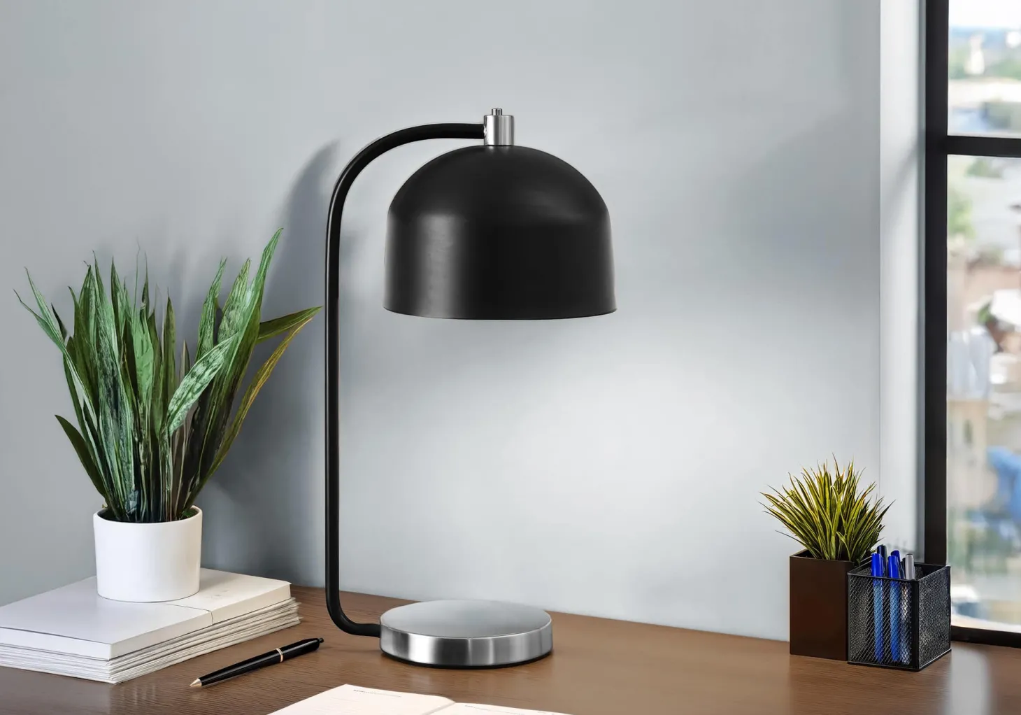 Lampe de table 18"H en métal
