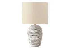 Lampe de table 17"H en rotin
