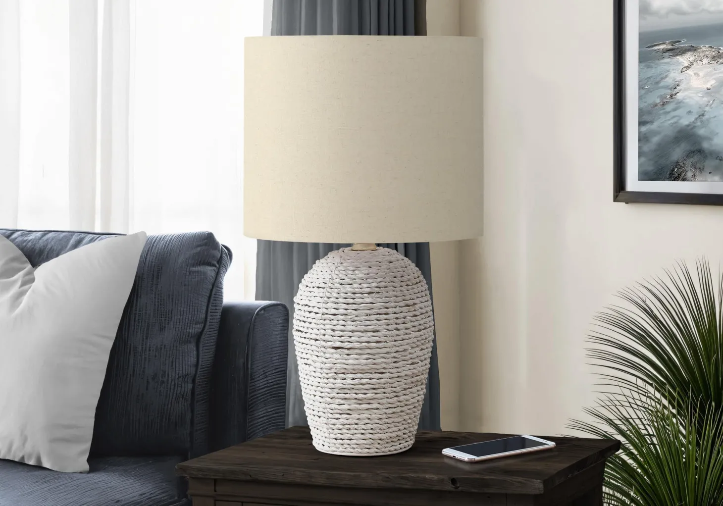 Lampe de table 17"H en rotin