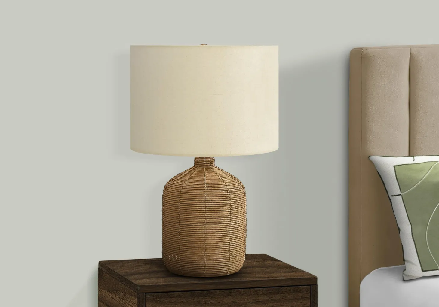 Lampe de table 23"H en rotin