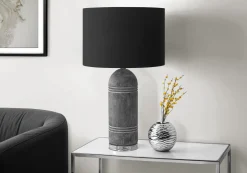 Lampe de table 28"H en résine
