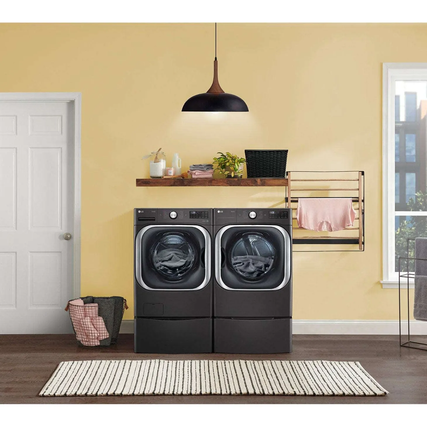 LG Sécheuse Chargement frontal Inox Noir 29" - DLEX8900B