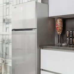 MARATHON Réfrigérateur 18 pi3 30 po Inox Congélateur en haut - MFF184SS