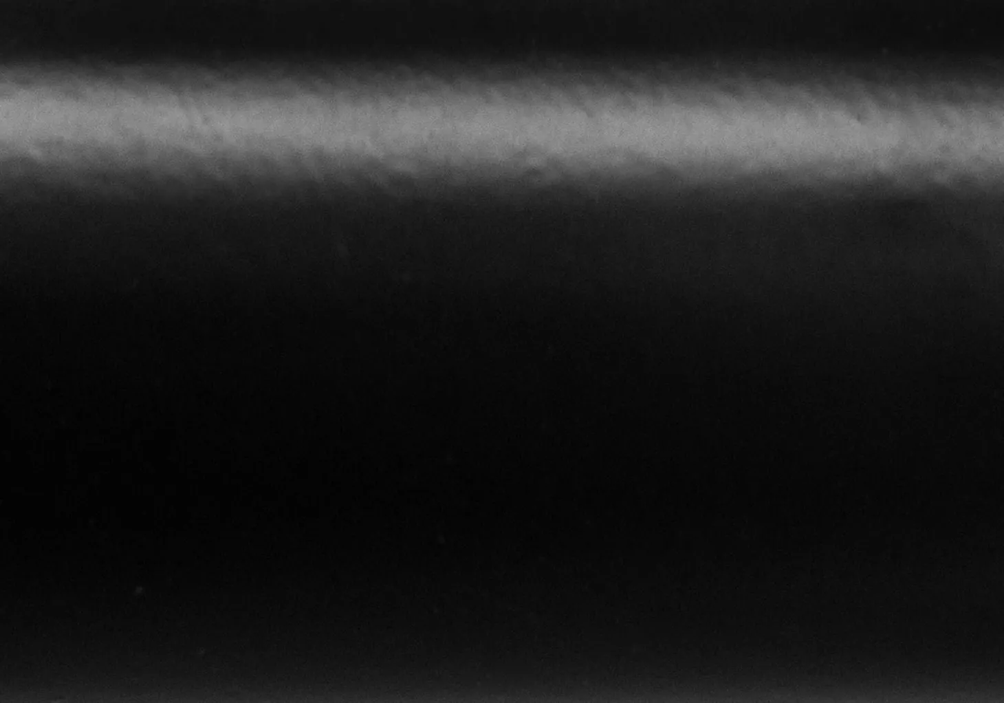 Patère - 74"H, métal noir