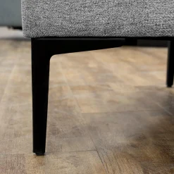 Sectionnel avec chaise longue à gauche et rangement