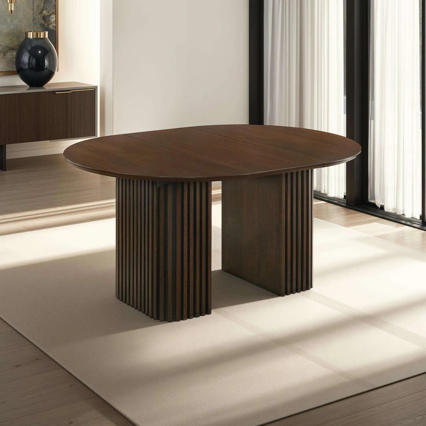 Table à manger ronde extensible (48 à 83") à piédestal avec 4 chaises