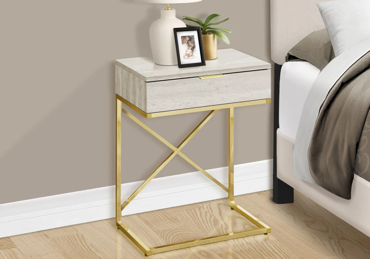 Table d'appoint - 24"H, marbre beige, métal or - Monarch