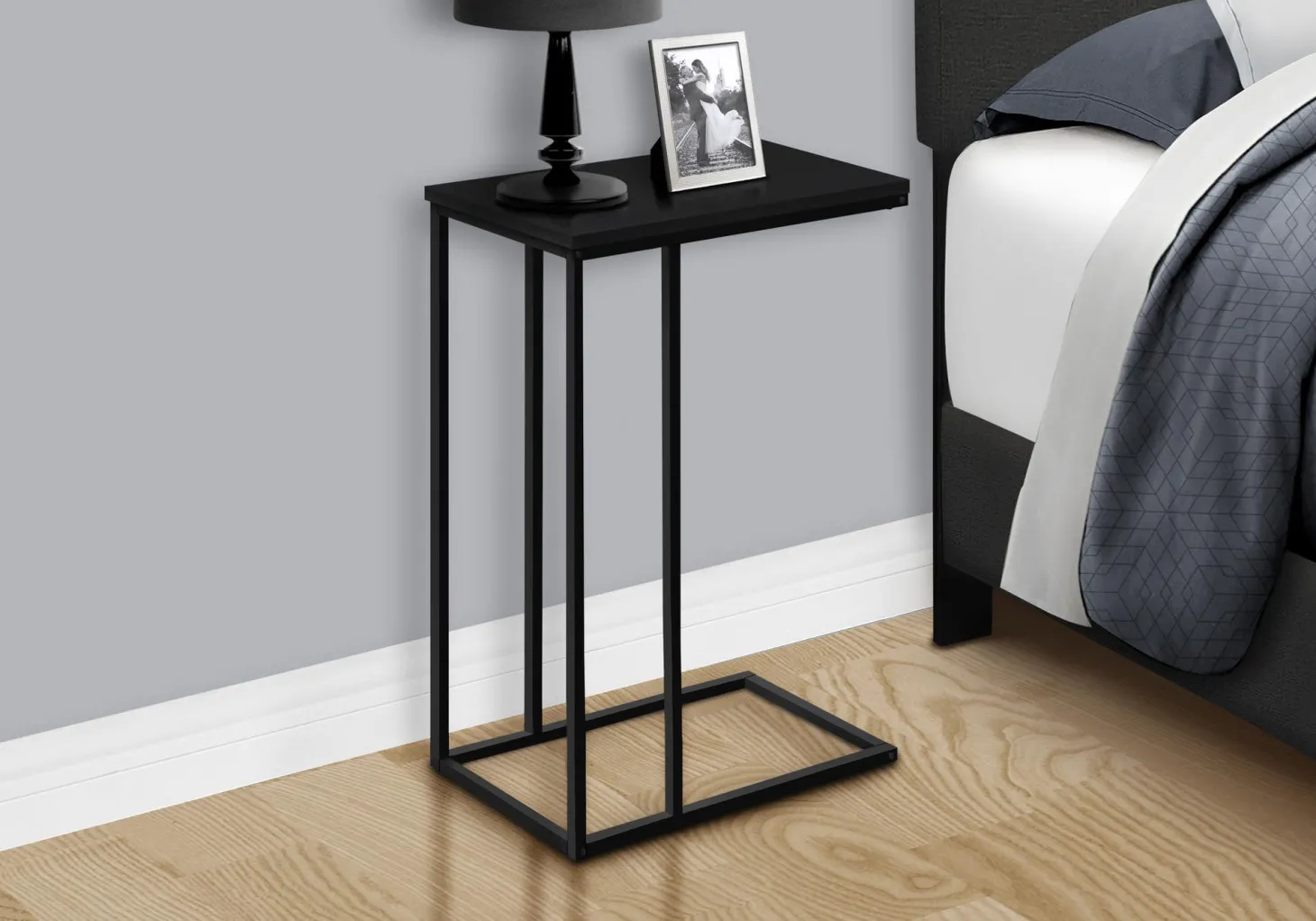 Table d'appoint 25"H - Monarch