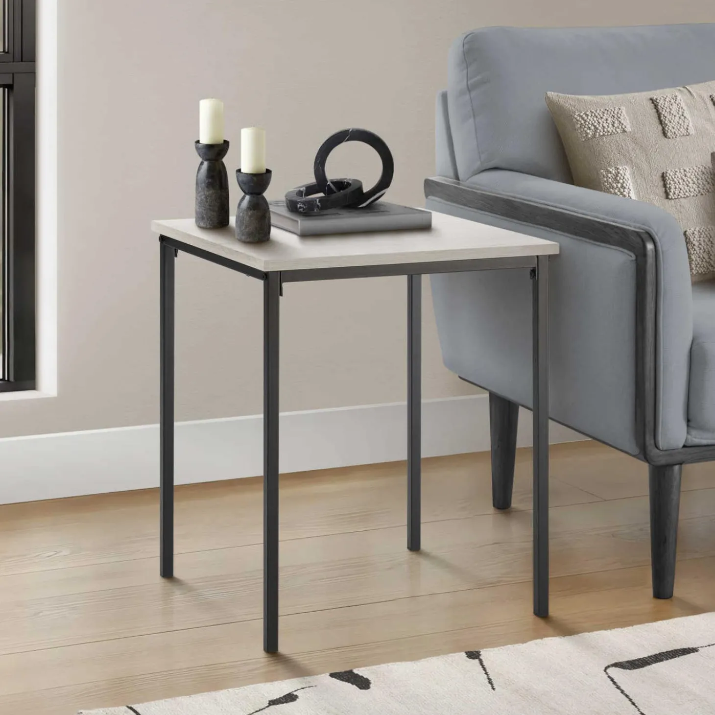 Table d'appoint 22"H - Monarch