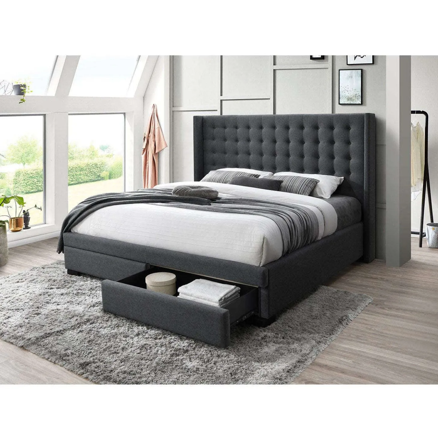 Très grand lit en tissu avec rangement 2 tiroirs et tête de lit (78")